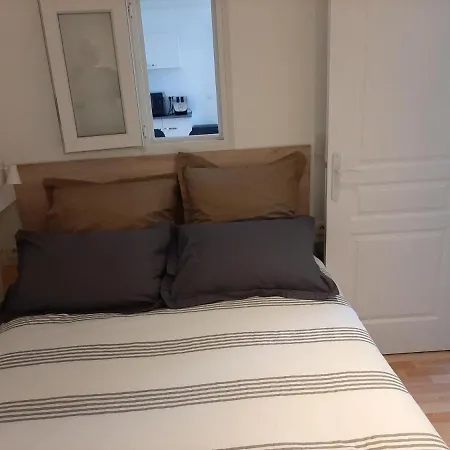 Location 45 M² - 2 Ch Avec Jardin Privatif Gailhan